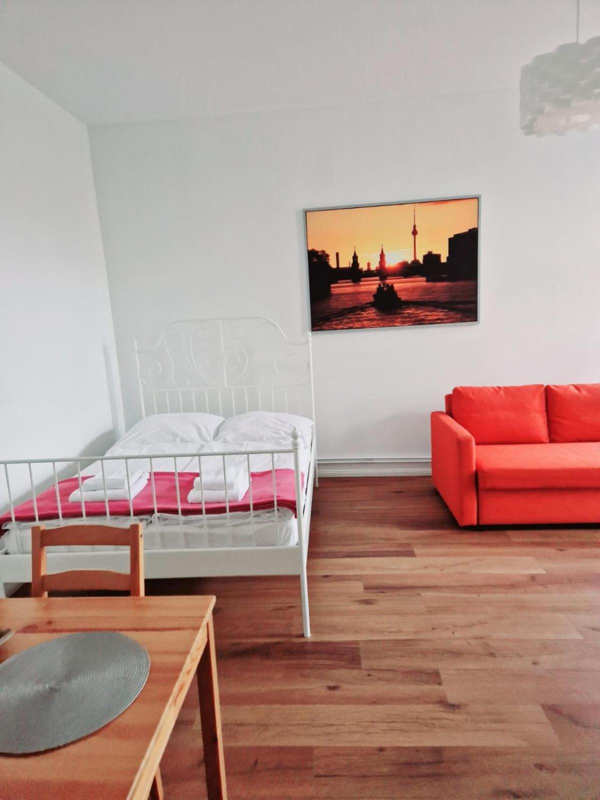City Studio Apartment For 4, Near Sonnenallee Берлин Экстерьер фото