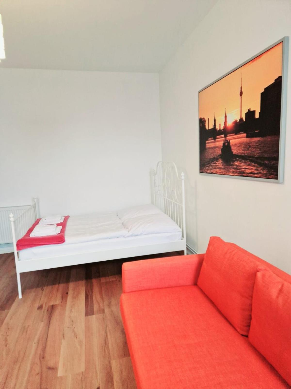 City Studio Apartment For 4, Near Sonnenallee Берлин Экстерьер фото