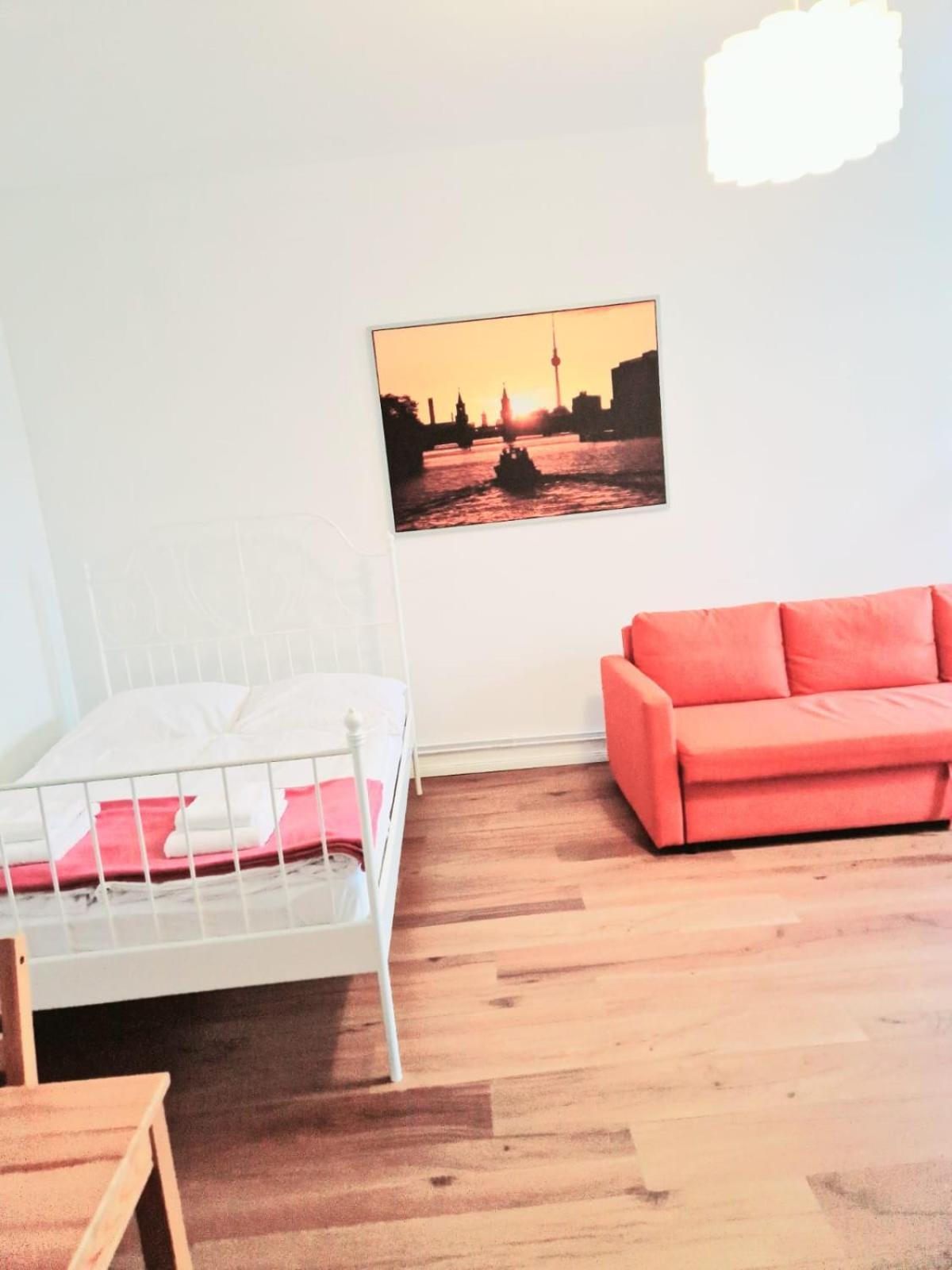 City Studio Apartment For 4, Near Sonnenallee Берлин Экстерьер фото