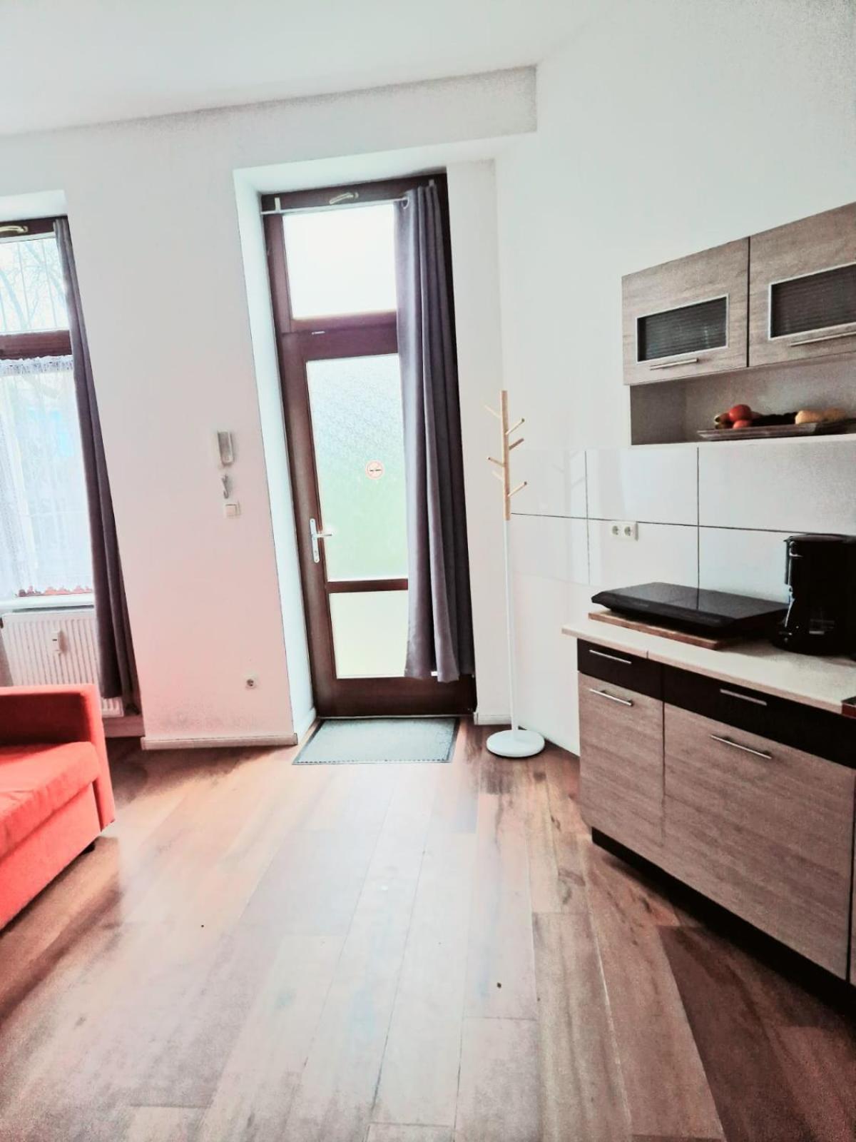City Studio Apartment For 4, Near Sonnenallee Берлин Экстерьер фото